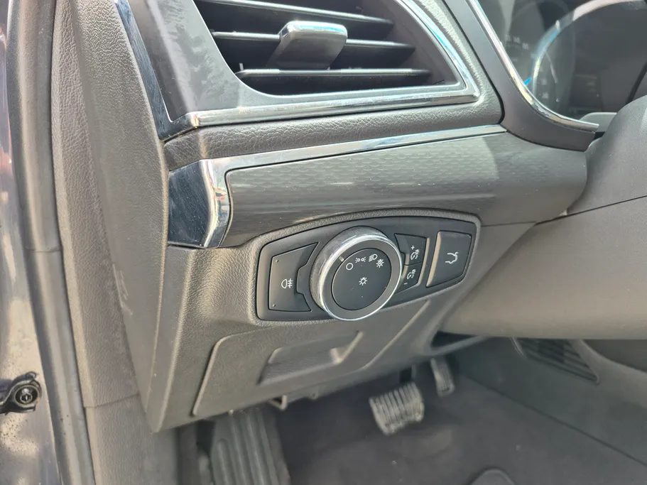 2020 Ford Taurus Ambiente 