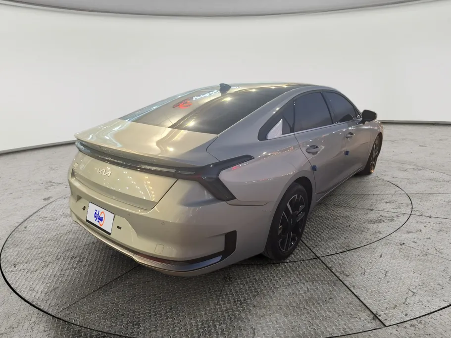 2025 Kia K8 EX 