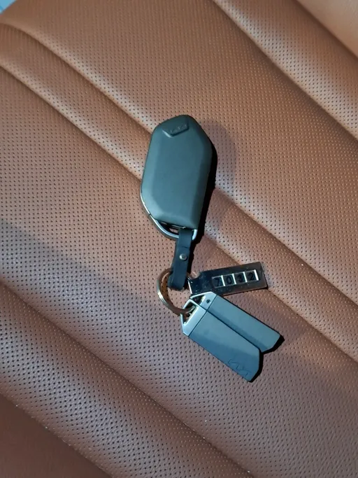 2025 Kia K8 EX 