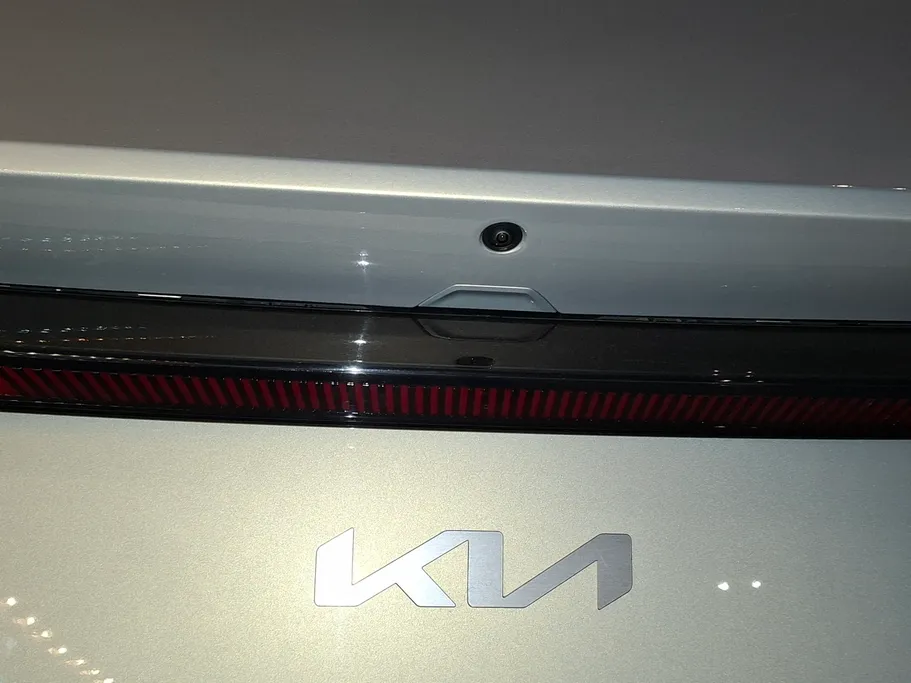 2025 Kia K8 EX 