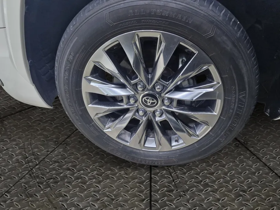 2022 Toyota Land Cruiser GXR3 