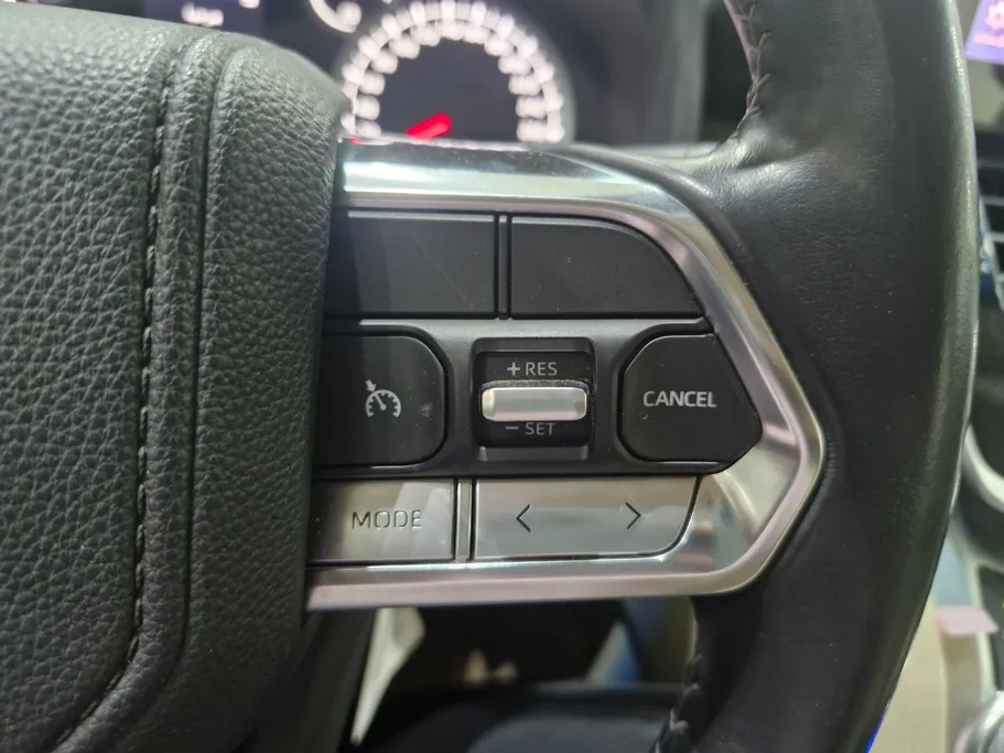 2022 Toyota Land Cruiser GXR3 