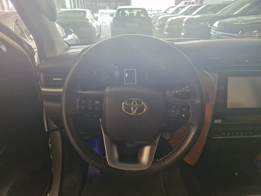 2022 Toyota Fortuner VX 