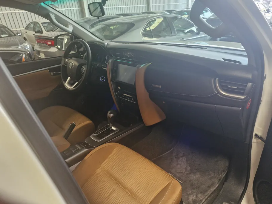 2022 Toyota Fortuner VX 