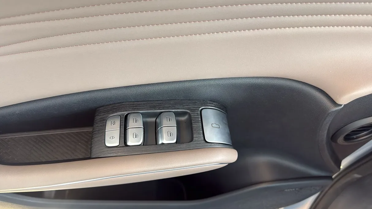 2026 Omoda C7 Premium 