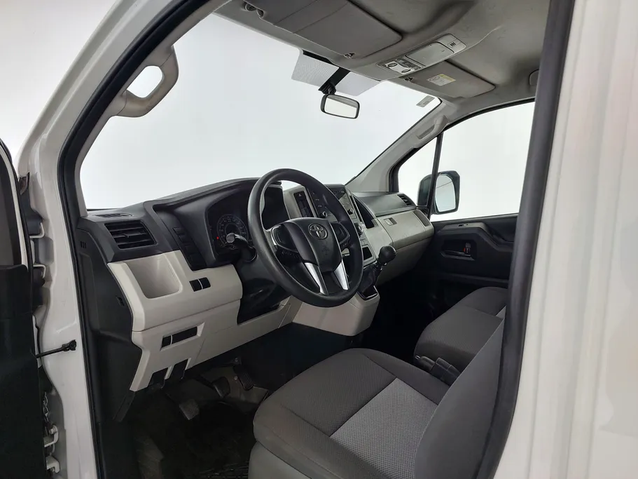 2023 Toyota Haice فان بضاعه 