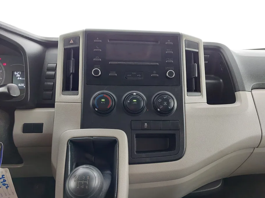 2023 Toyota Haice فان بضاعه 