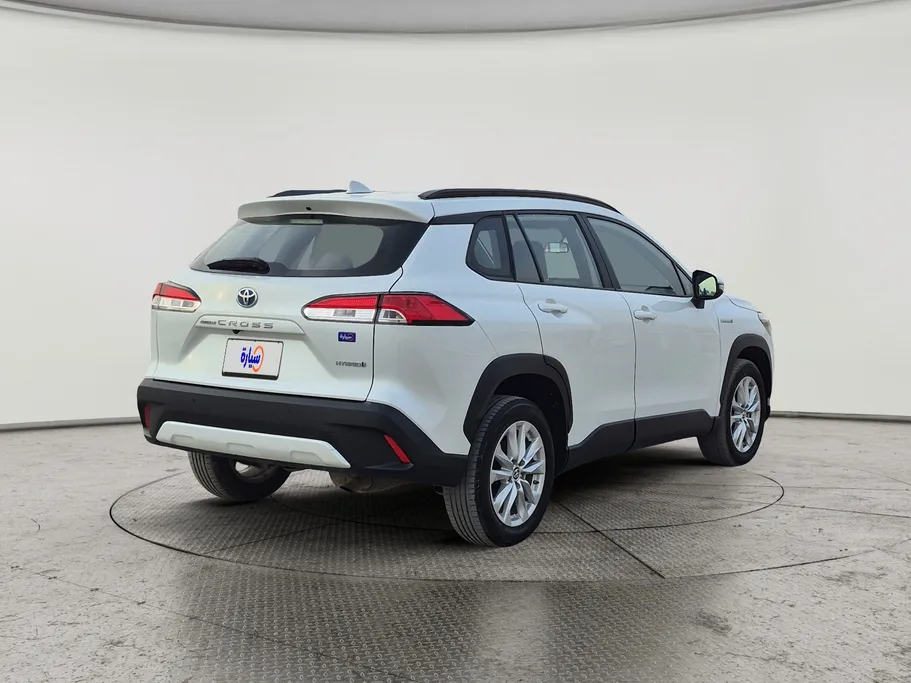 2024 Toyota Corolla Cross XLE HEV 