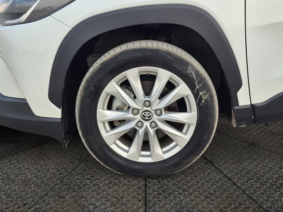 2024 Toyota Corolla Cross XLE HEV 