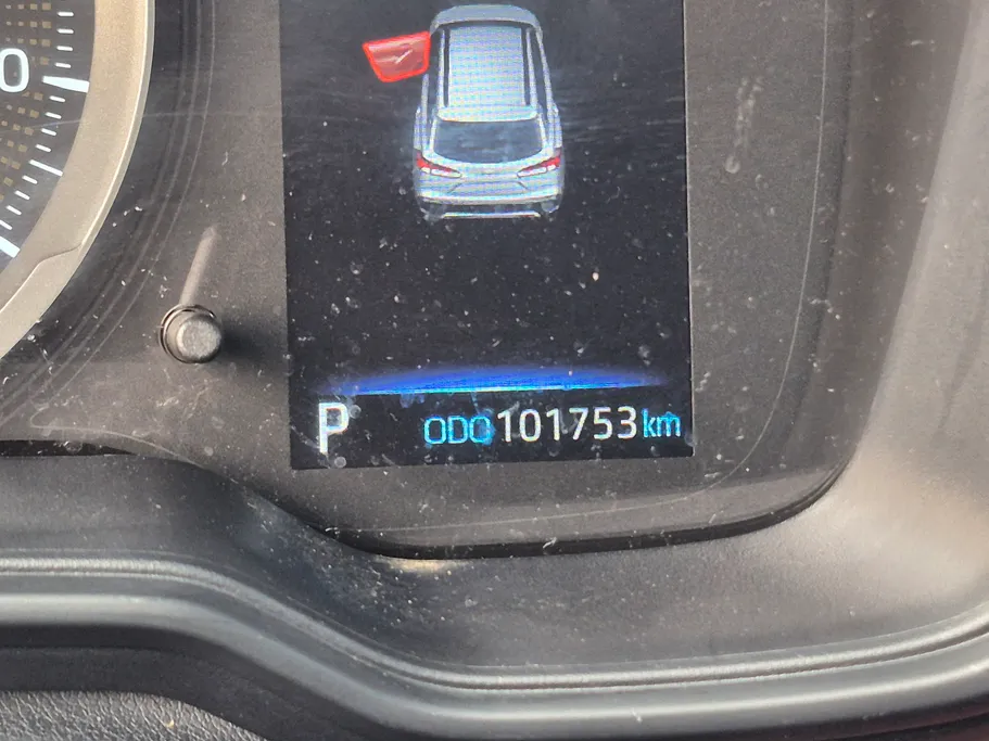 2024 Toyota Corolla Cross XLE HEV 