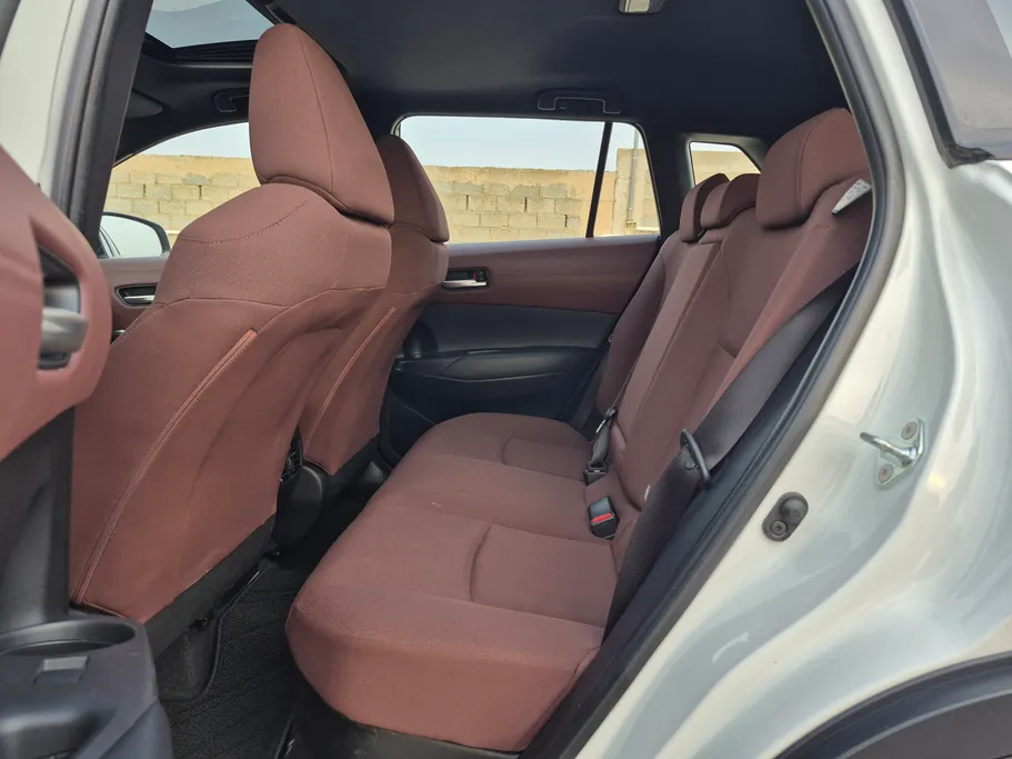 2024 Toyota Corolla Cross XLE HEV 