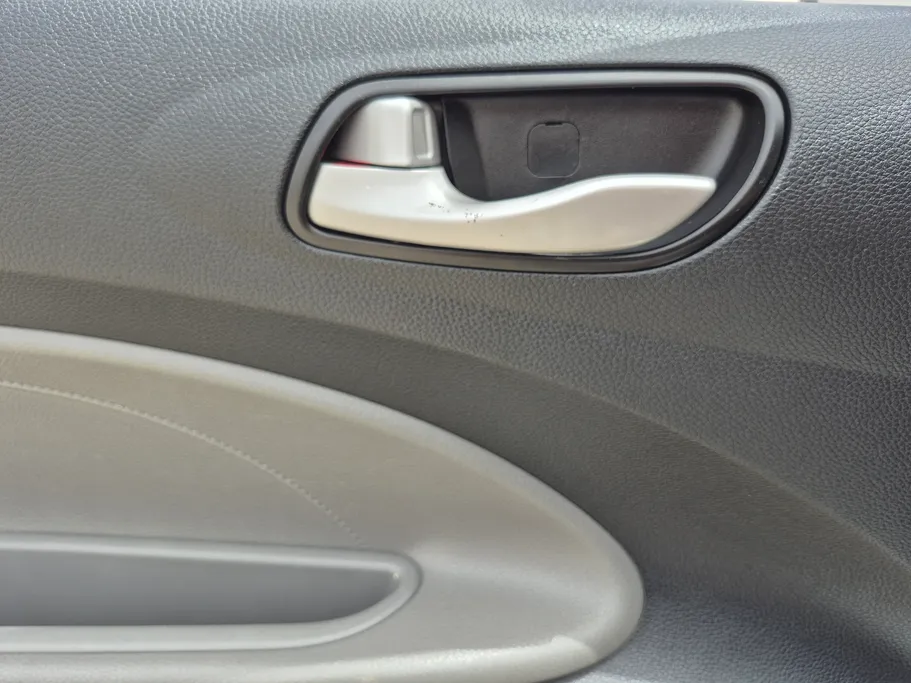 2024 Kia Pegas GL 