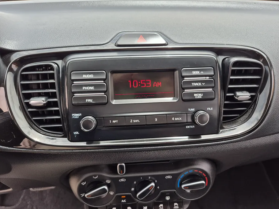 2024 Kia Pegas GL 