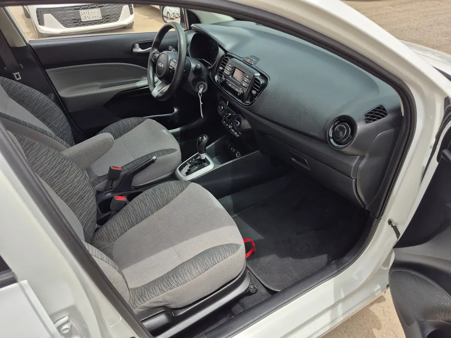 2024 Kia Pegas GL 