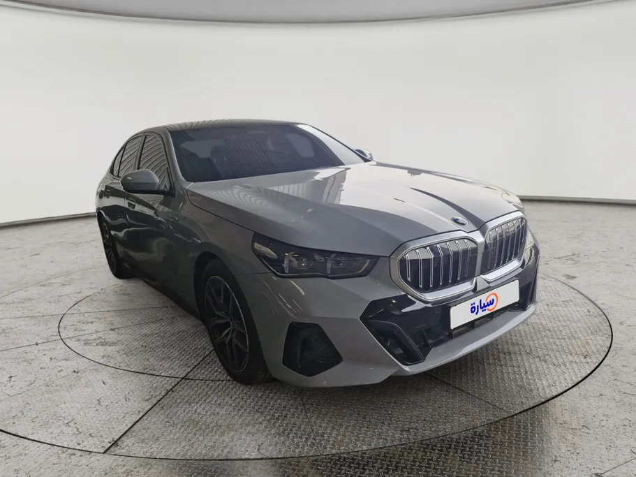 2024 BMW 5 Series 520i 