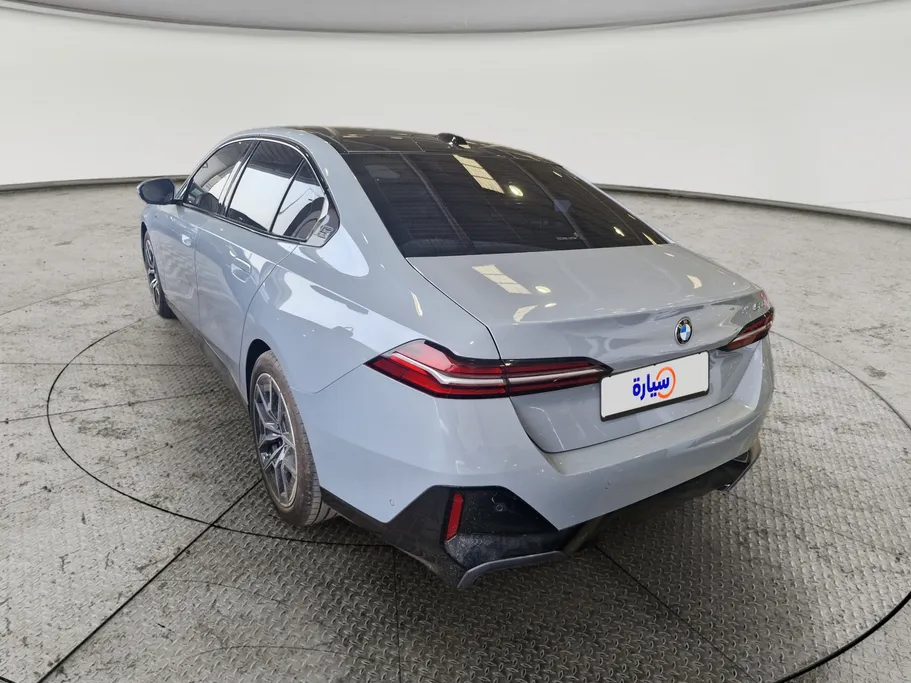 2024 BMW 5 Series 520i 