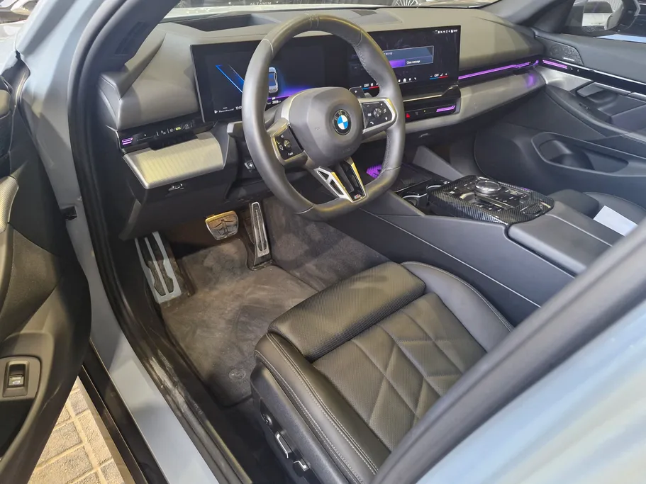 2024 BMW 5 Series 520i 