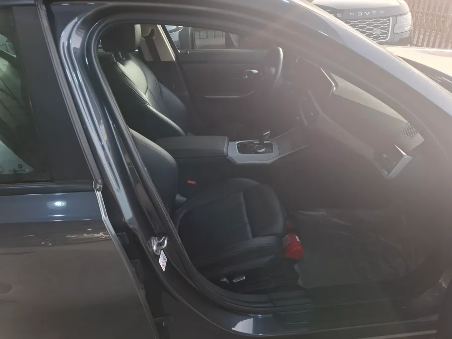 2022 BMW 3 Series 320i  