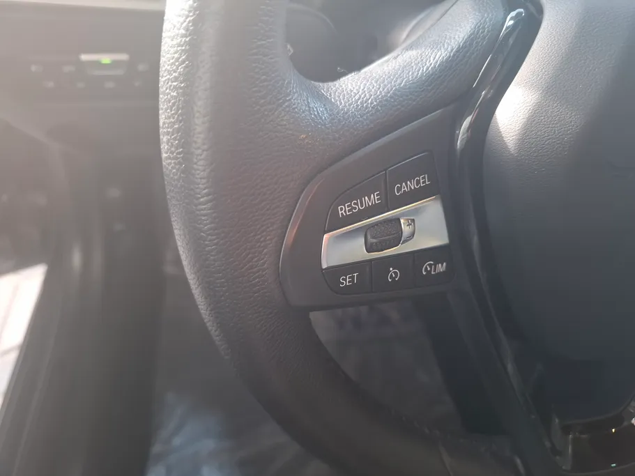 2022 BMW 3 Series 320i  