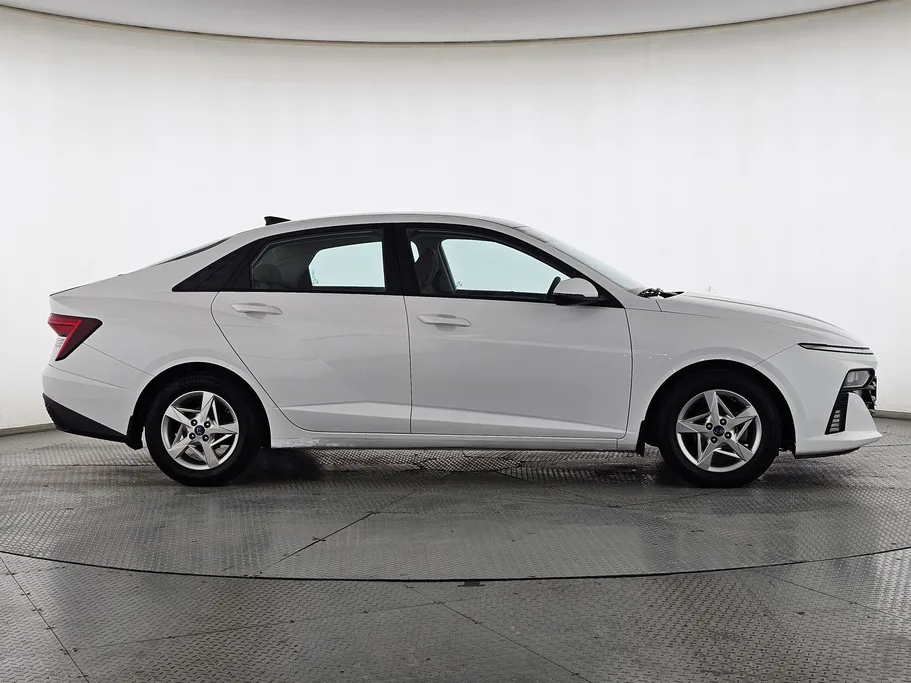 2024 Hyundai Accent Fleet 