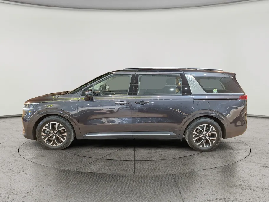 2023 Kia Carnival EX 