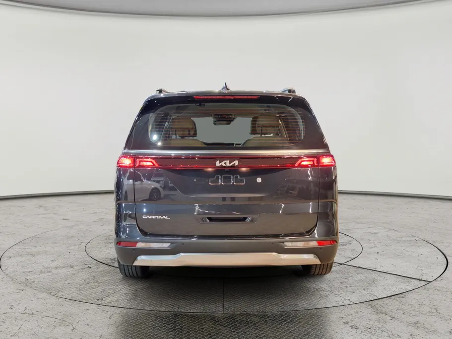 2023 Kia Carnival EX 