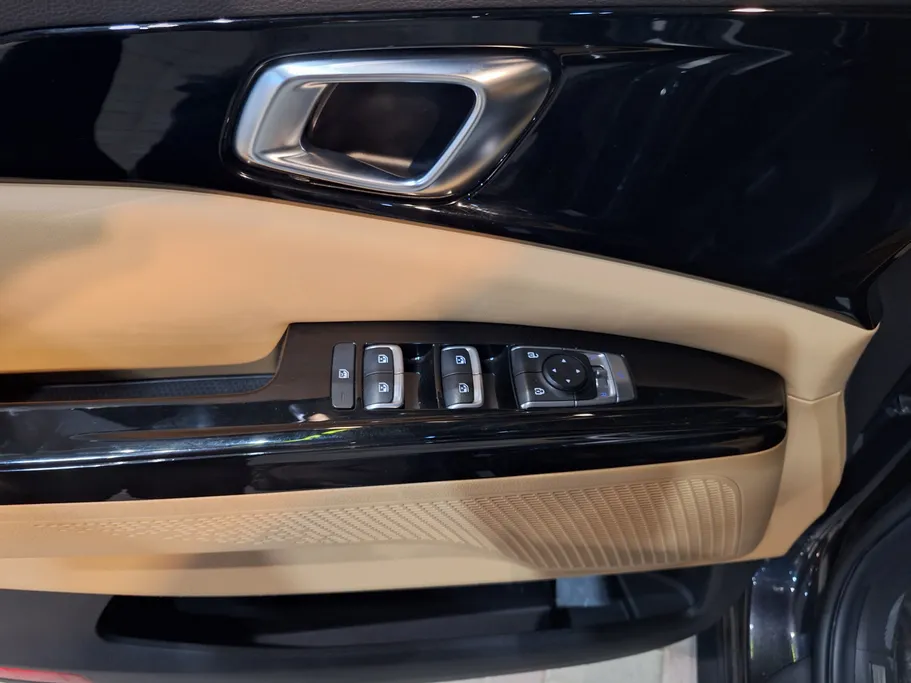 2023 Kia Carnival EX 