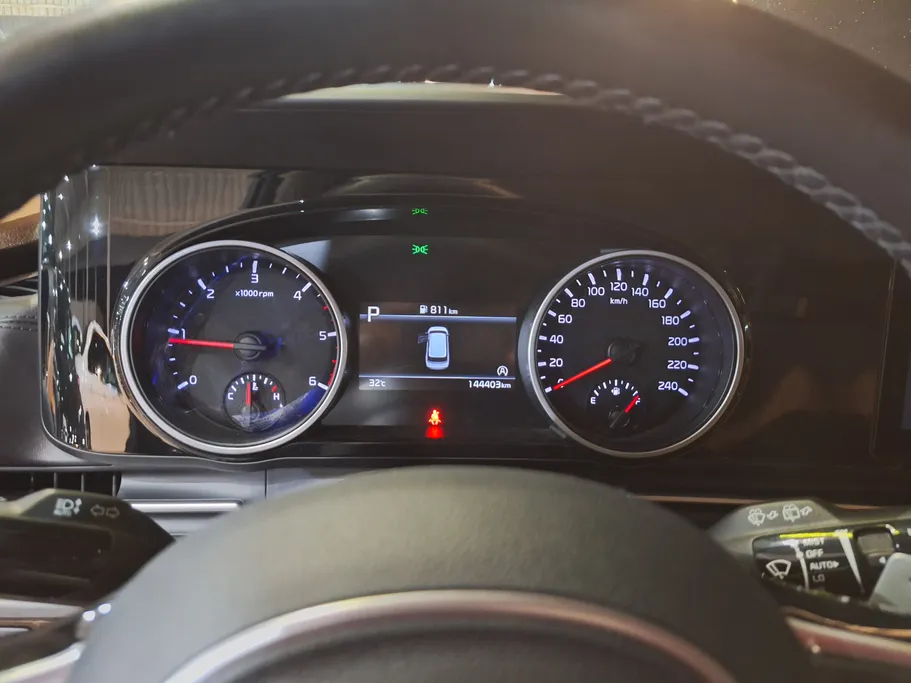 2023 Kia Carnival EX 