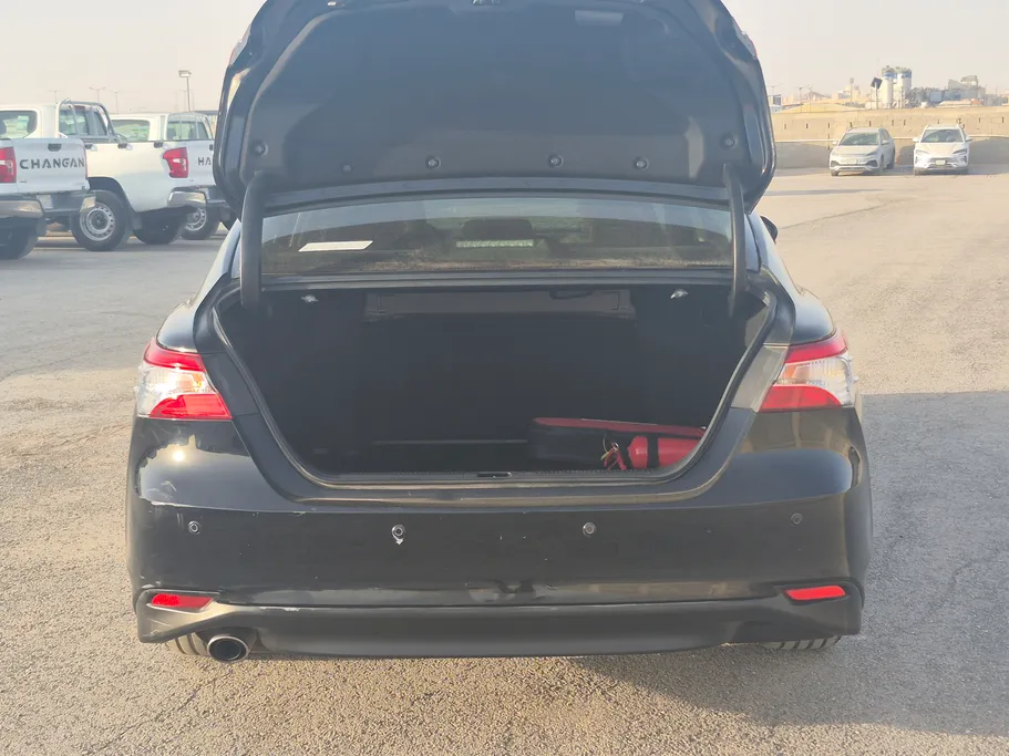 تويوتا كامري GLE HEV  2020 