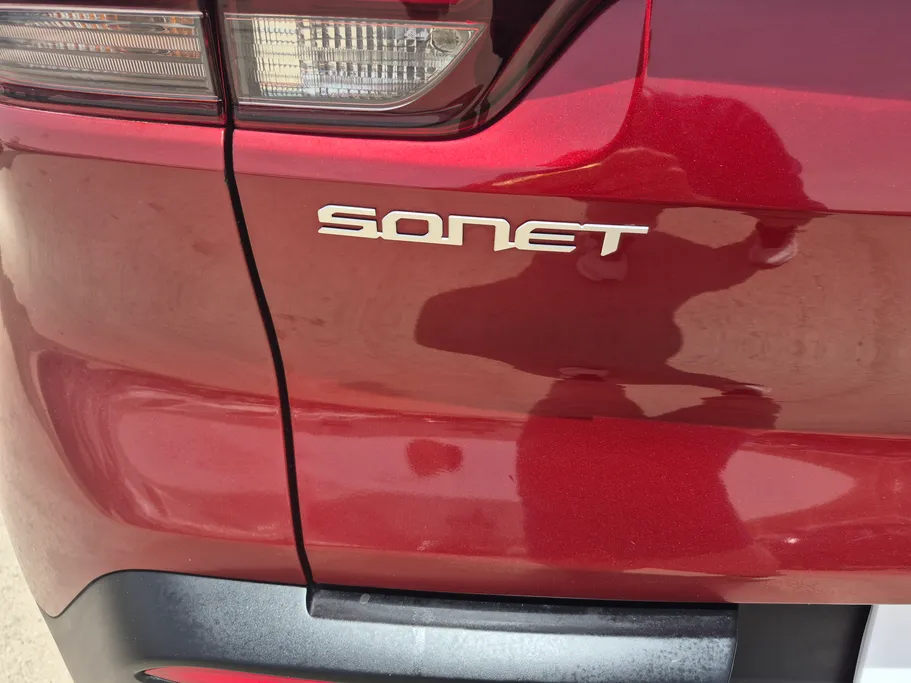 2023 Kia SONET LX 