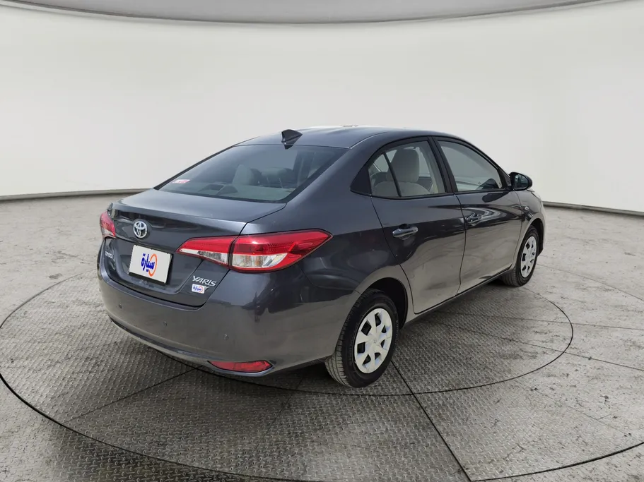 2022 Toyota Yaris  Y 