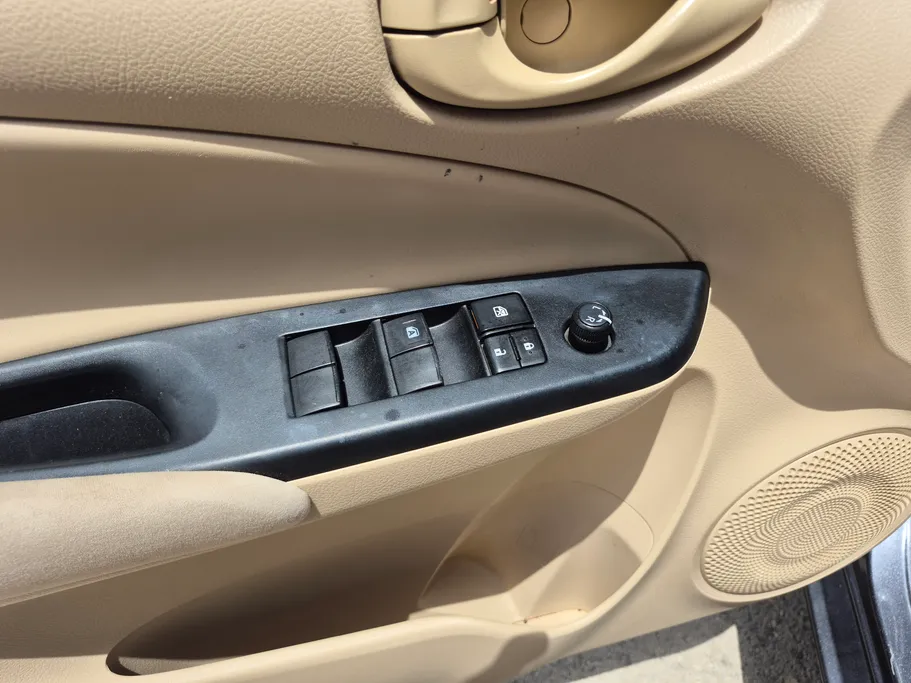 2022 Toyota Yaris  Y 