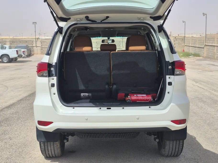 2022 تويوتا Fortuner GX2 4x4 