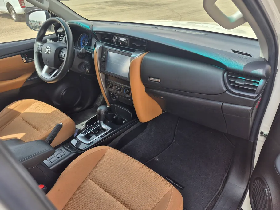 2022 تويوتا Fortuner GX2 4x4 
