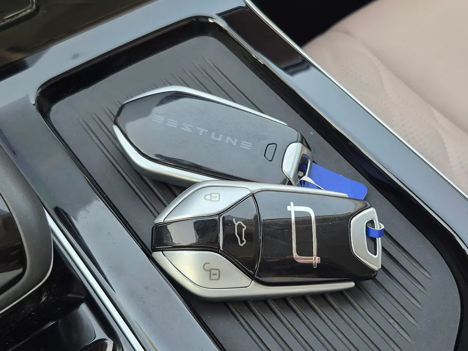 2025 FAW Bestune T90 Premium 