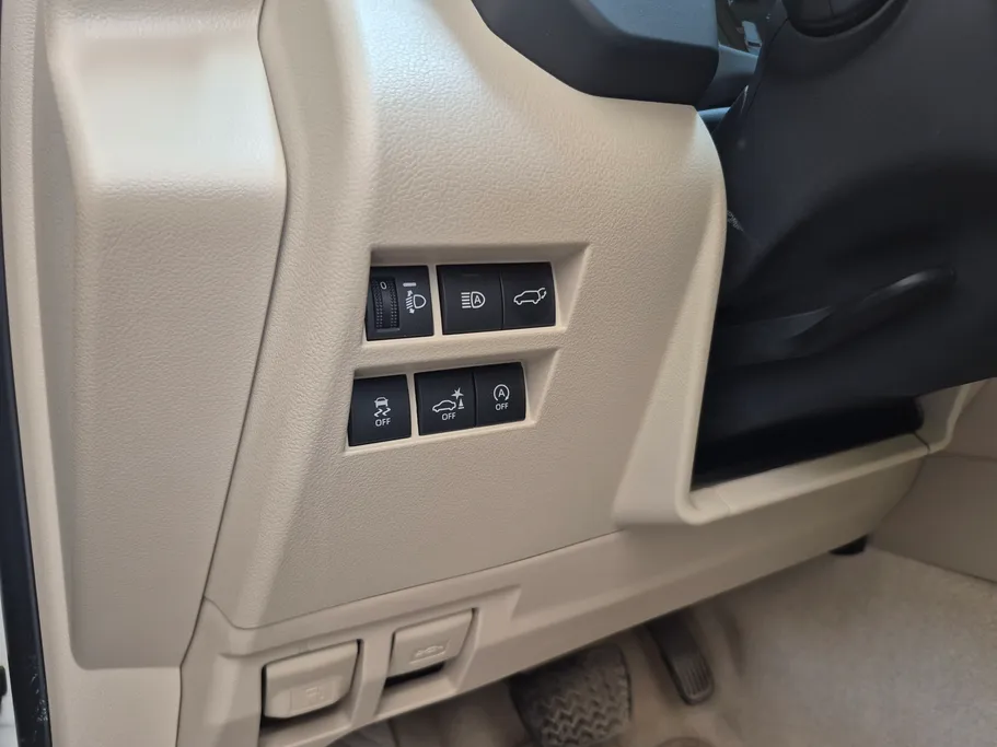 تويوتا لاندكروزر GXR3 2025 