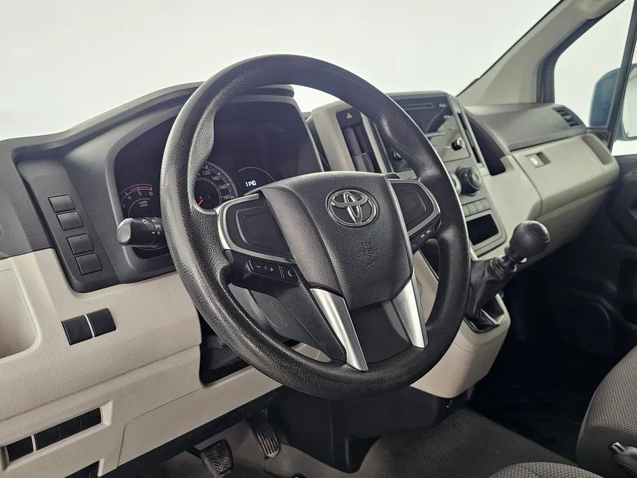 2023 Toyota Haice فان بضاعه 