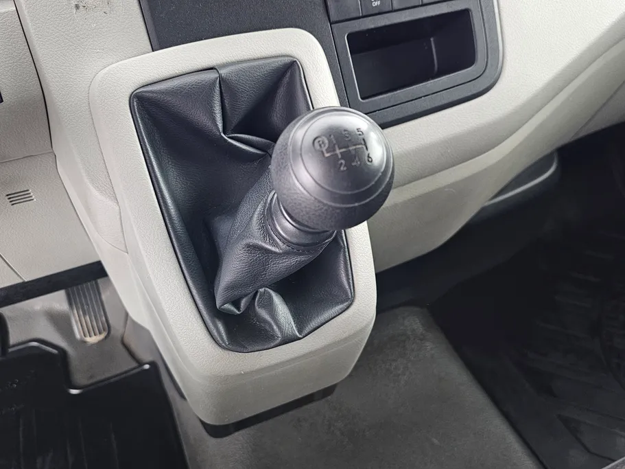 2023 Toyota Haice فان بضاعه 