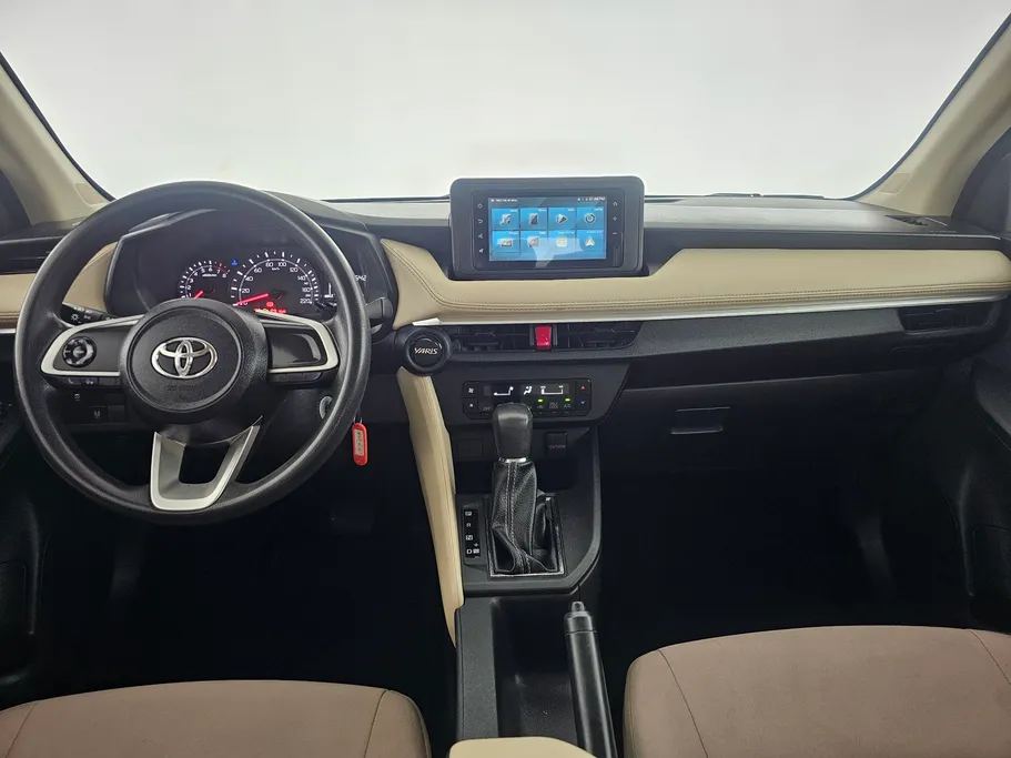 2023 Toyota Yaris  Y 