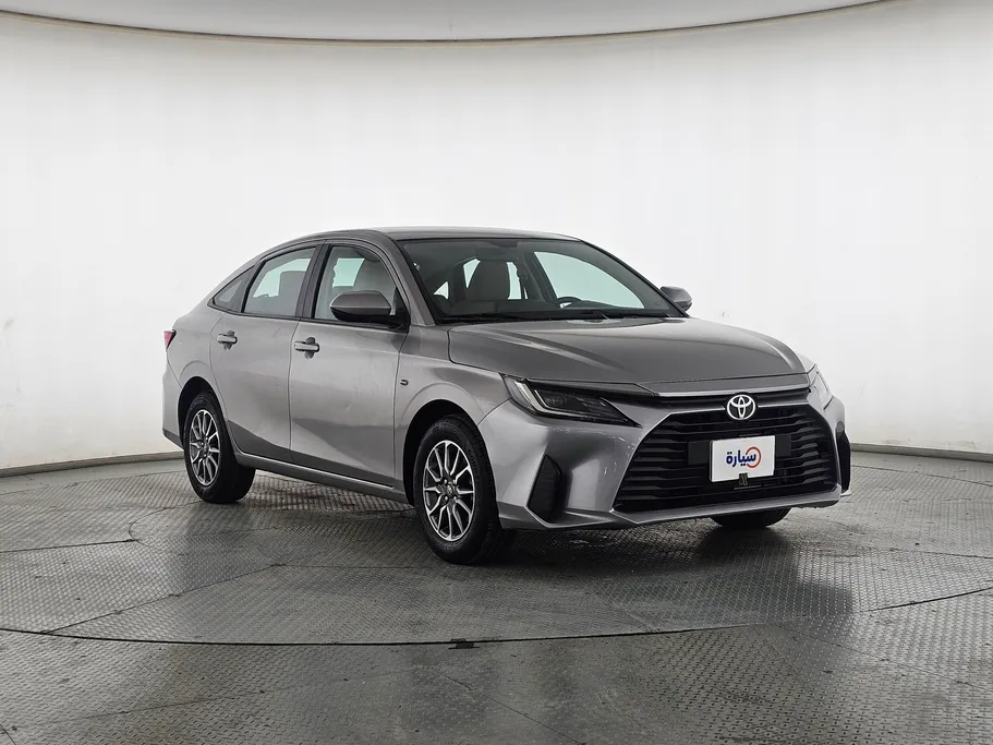 2023 Toyota Yaris  Y 