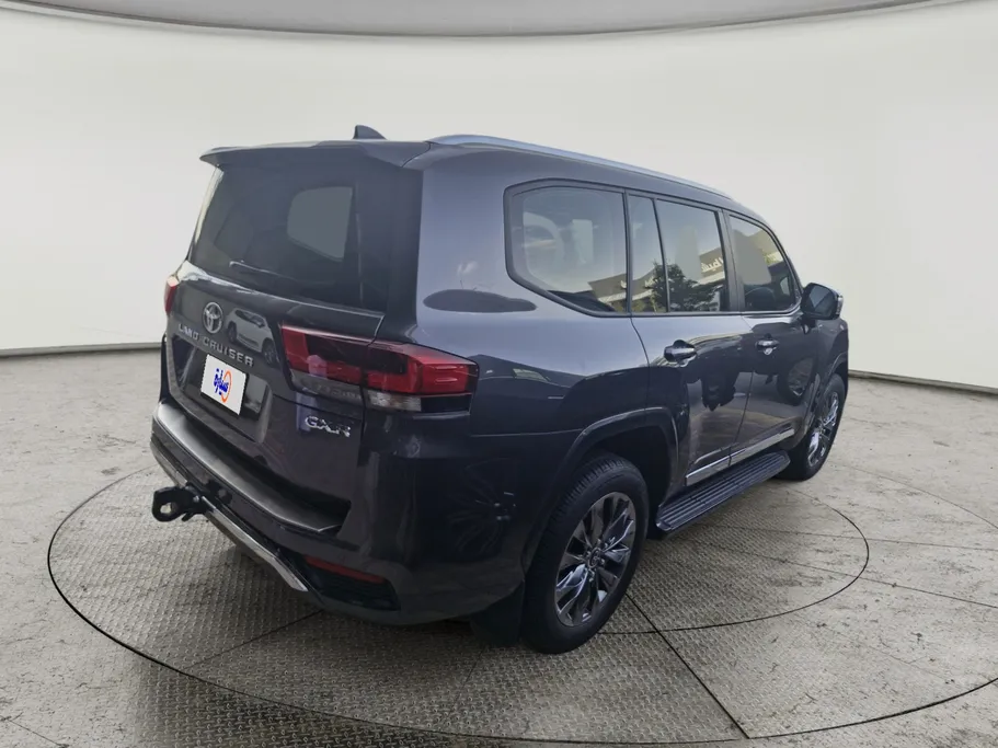 2025 Toyota Land Cruiser GXR3 