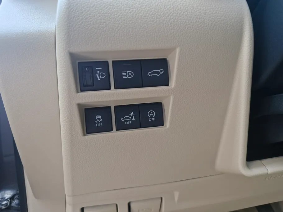 تويوتا لاندكروزر GXR3 2025 