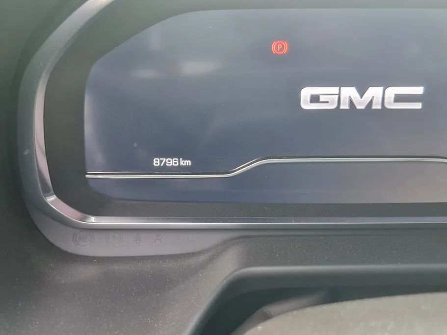 2024 GMC Yukon SLE 
