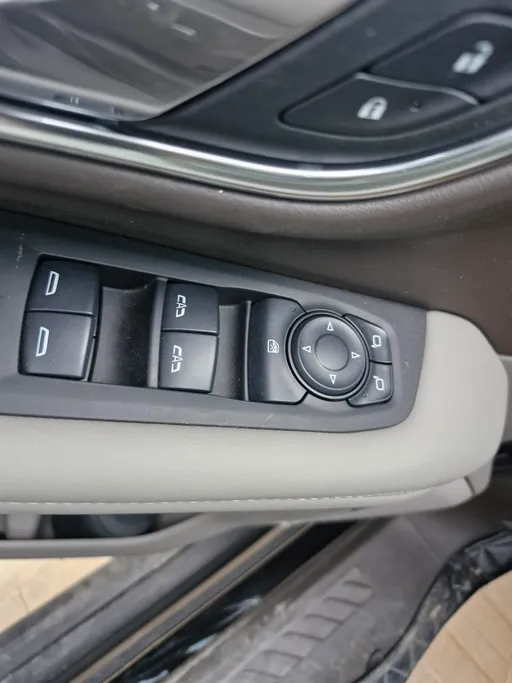 2024 GMC Yukon SLE 