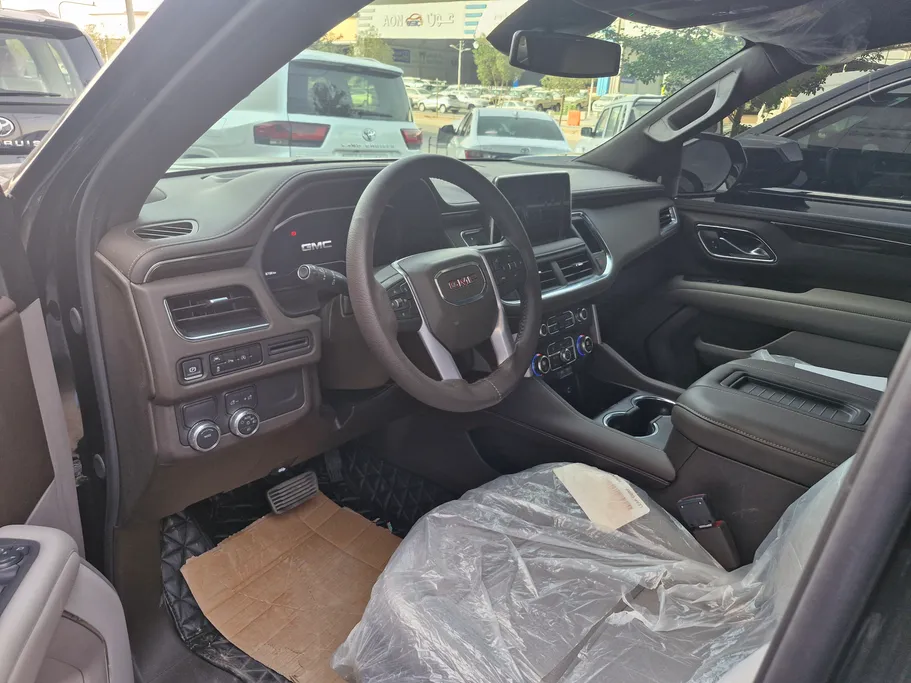 2024 GMC Yukon SLE 