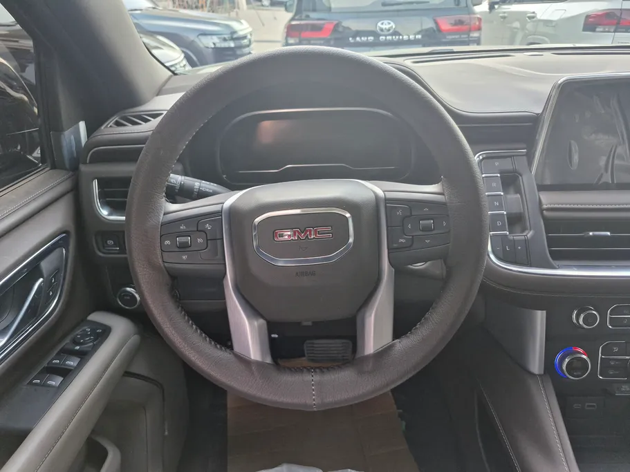 2024 GMC Yukon SLE 
