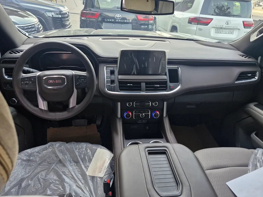2024 GMC Yukon SLE 