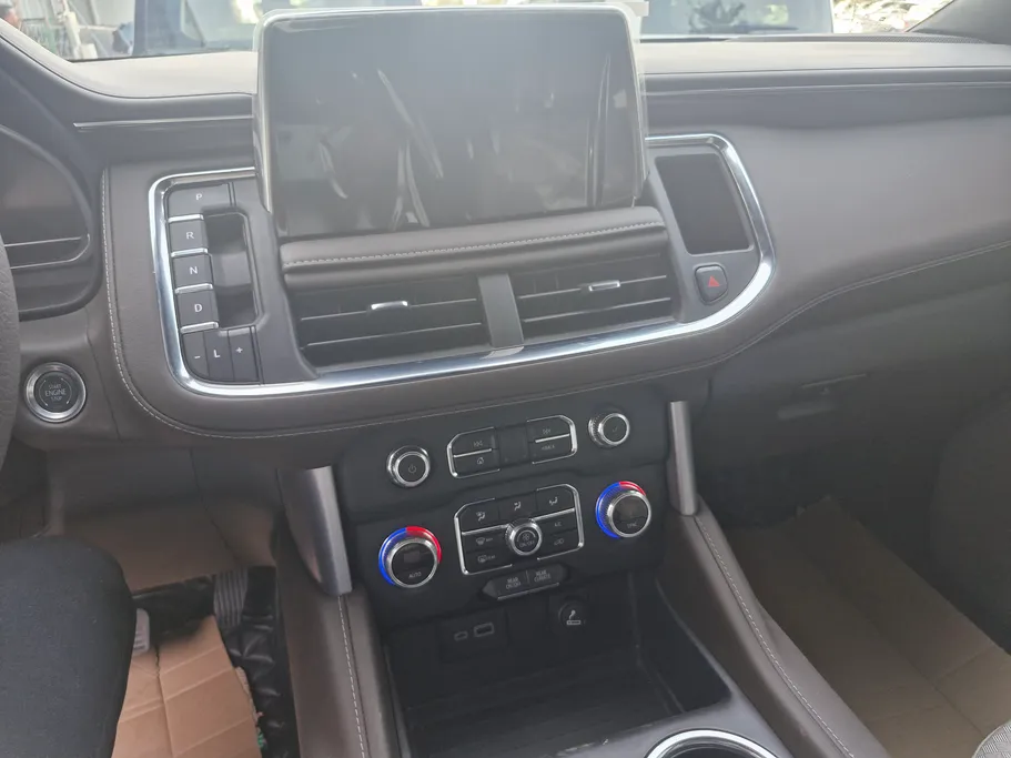 2024 GMC Yukon SLE 