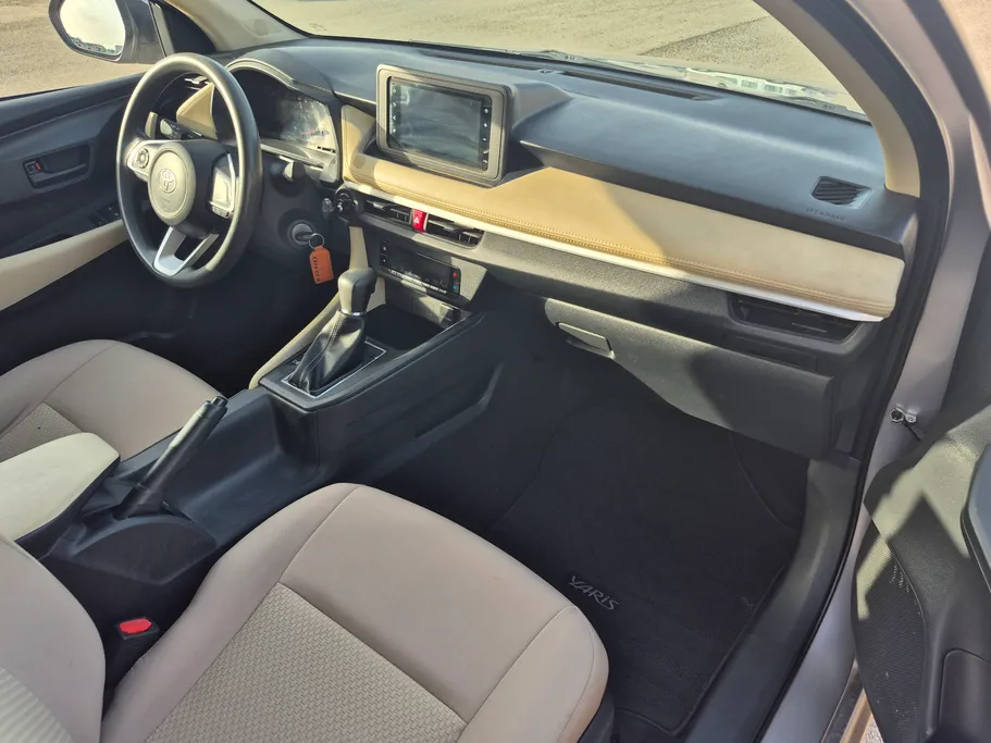 2024 Toyota Yaris  Y 