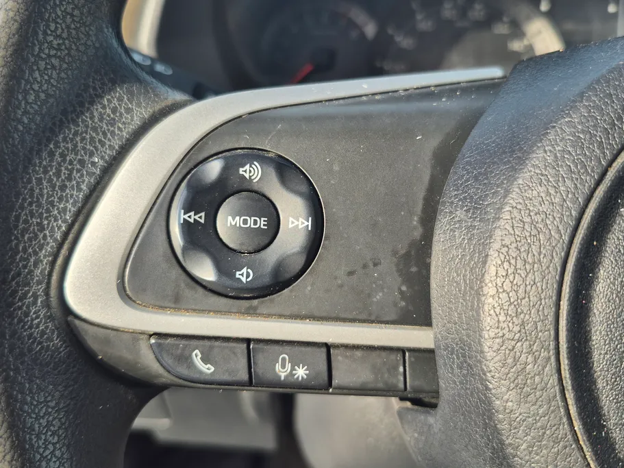 2024 Toyota Yaris  Y 